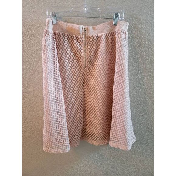 Metro Wear Women's Pink Crochet Lace Overlay Skater Skirt Size Extra Large - Picture 2 of 3